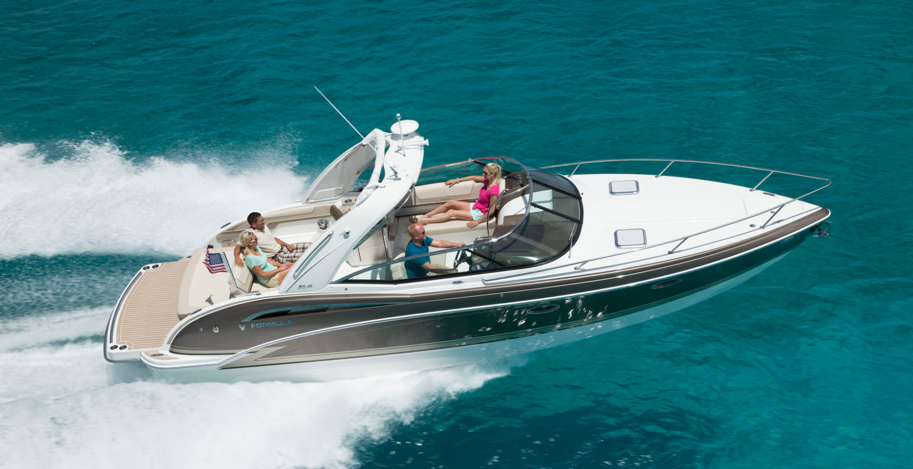 Formula Boat - 5 Reasons Why Are They Ultimate Luxury Powerboats